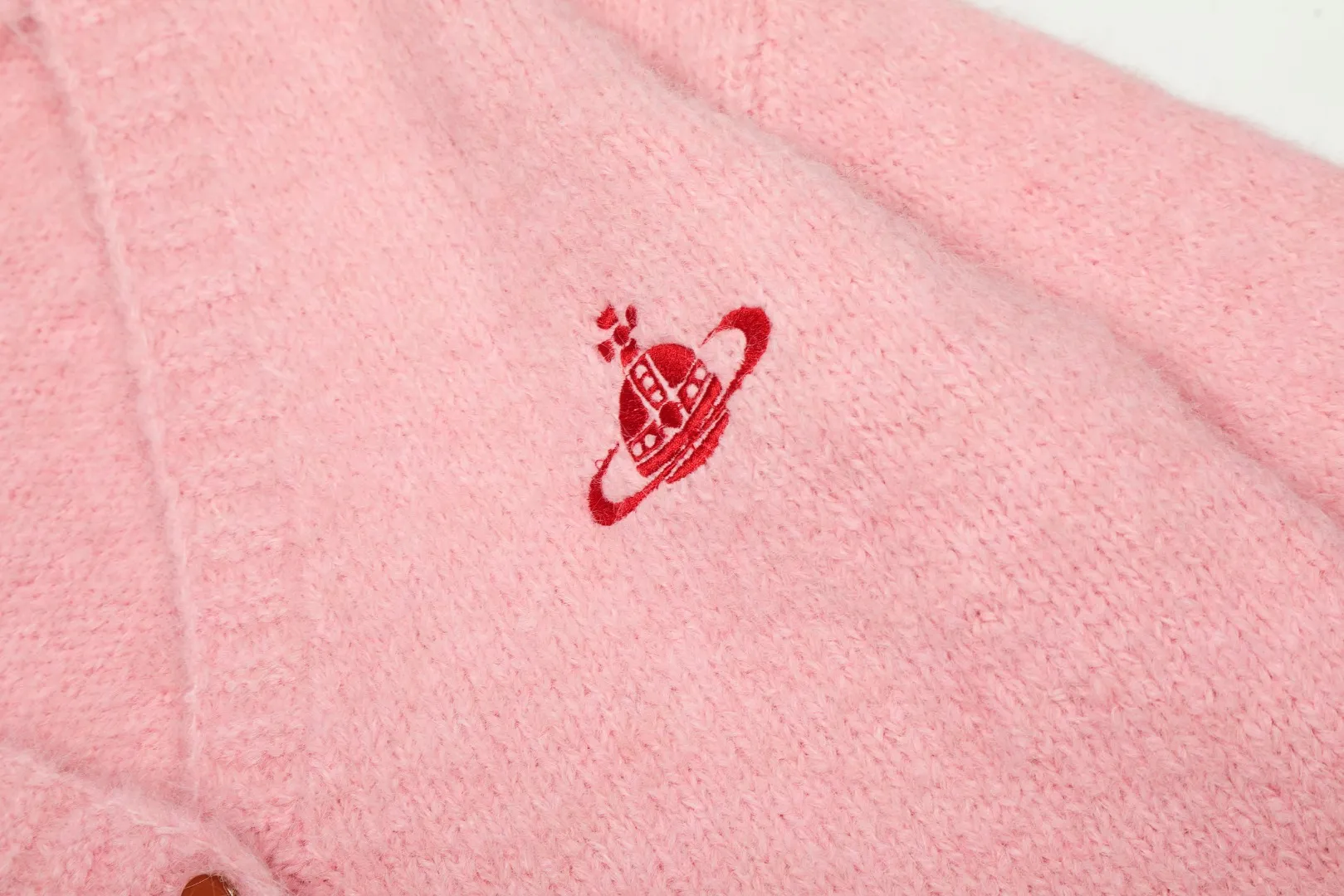 VIV top quality-Japan limited edition" vivienne west wood 25th autumn and winter new three-color wool embroidered cardigan Color: Gray Pink Blue Size: S M L